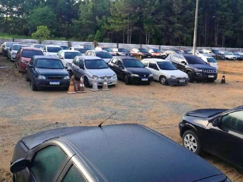 Município arrecada mais de R$ 300 mil em leilão de veículos